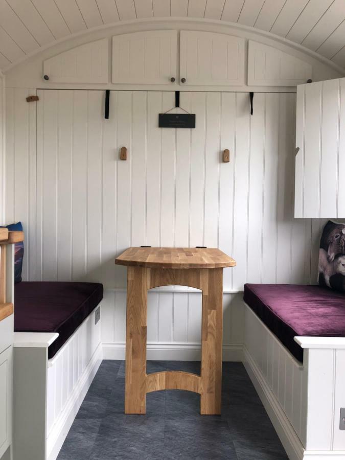 The Shepherds Hut Lonmore Exterior foto