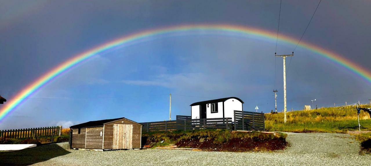 The Shepherds Hut Lonmore Exterior foto